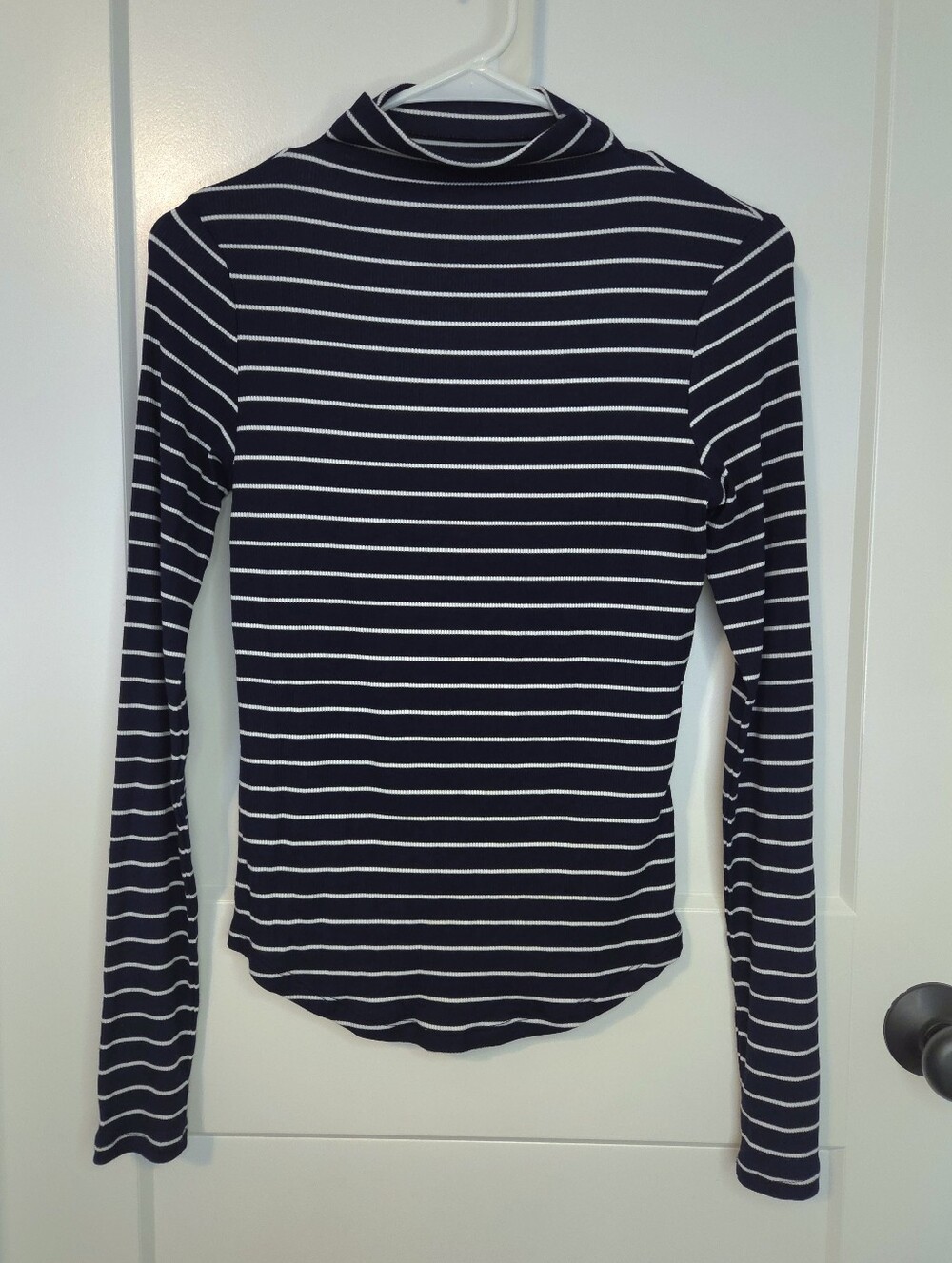 NWT. American Eagle Striped Navy & White Long-Sleeve Mock Neck Top. Size S. #KC